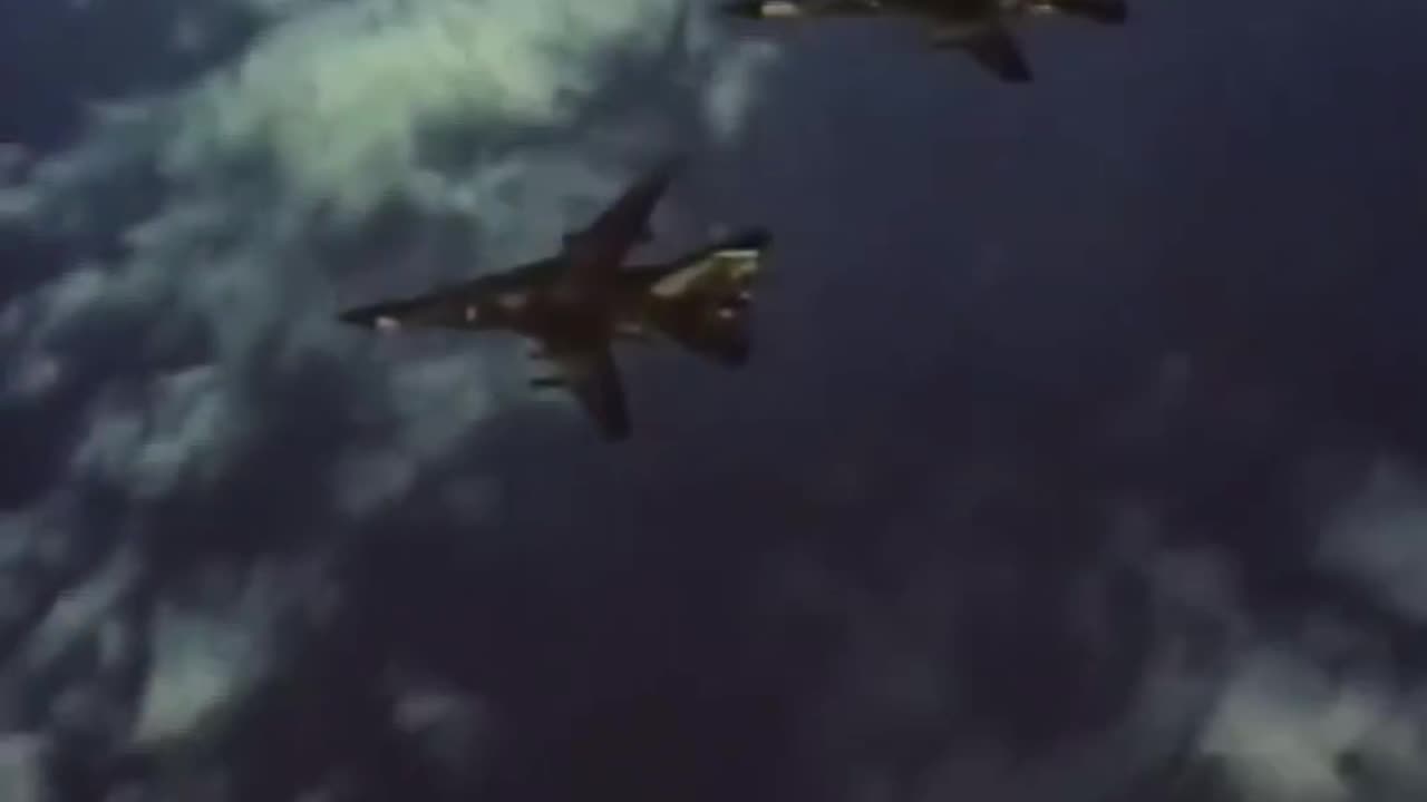 Incredible Vintage Footage of US F-111 Aardvarks