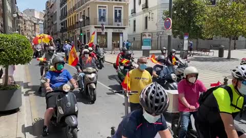 Más de "20.000 coches" en caravana «Gobierno Dimisión» de VOX en Andalucía para «Fase Libertad»