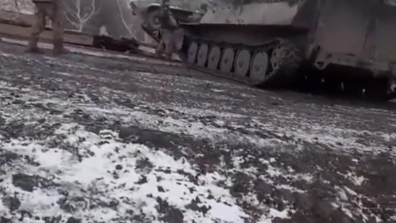 The Ukrainian army moved the military equipment to the front section Artyomovsk