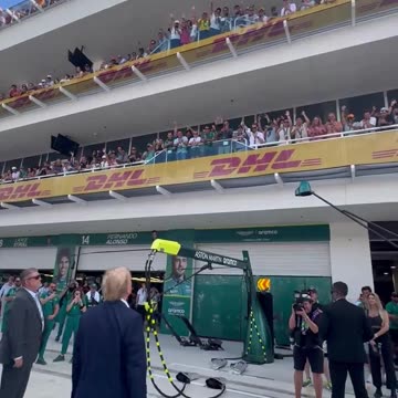 President @realDonaldTrump walking down F1 Pit Lane 🇺🇸
