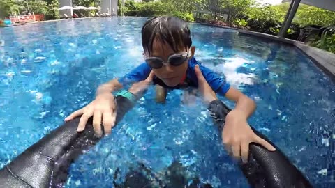 Teach you kid to swim: "NO STRESS"