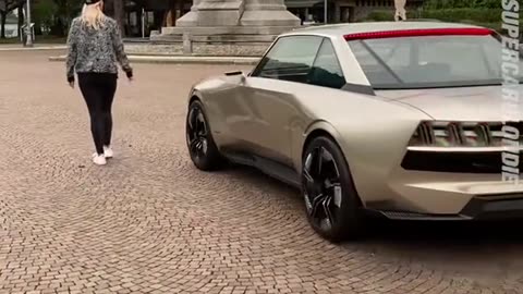 A car that follows you in autonomous mode🤯🔥