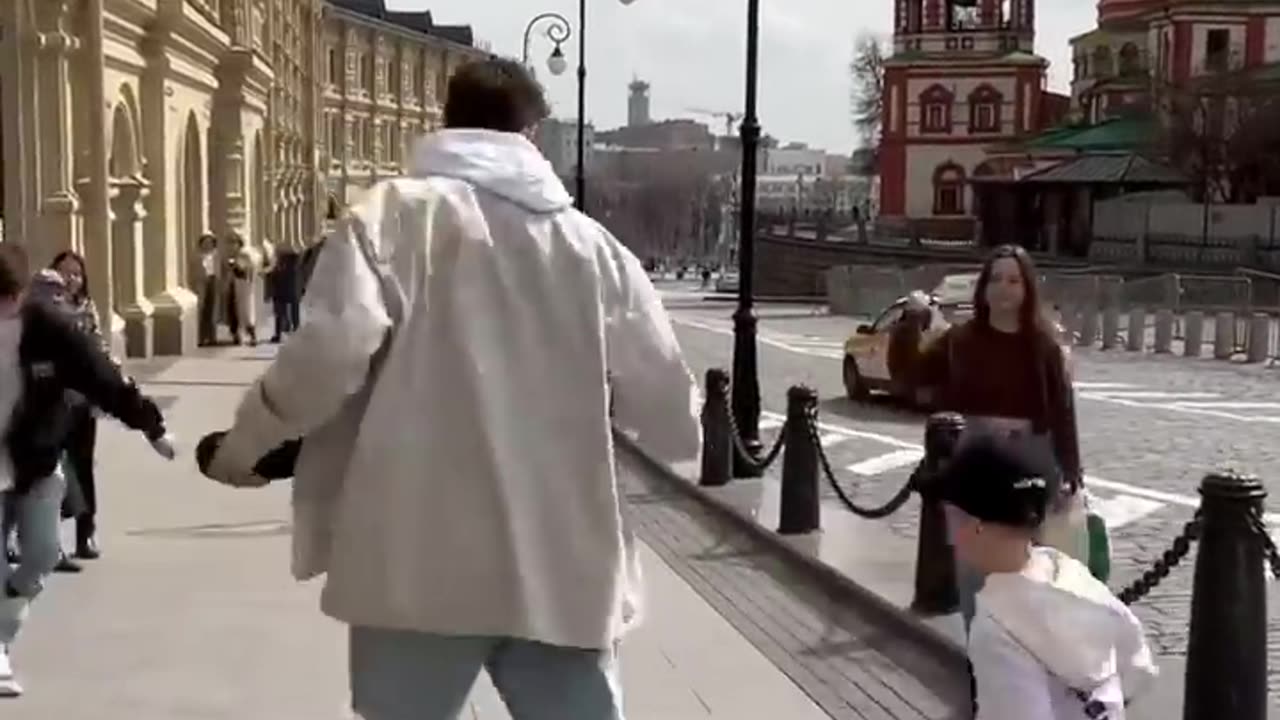 Little boy dancing cool !!