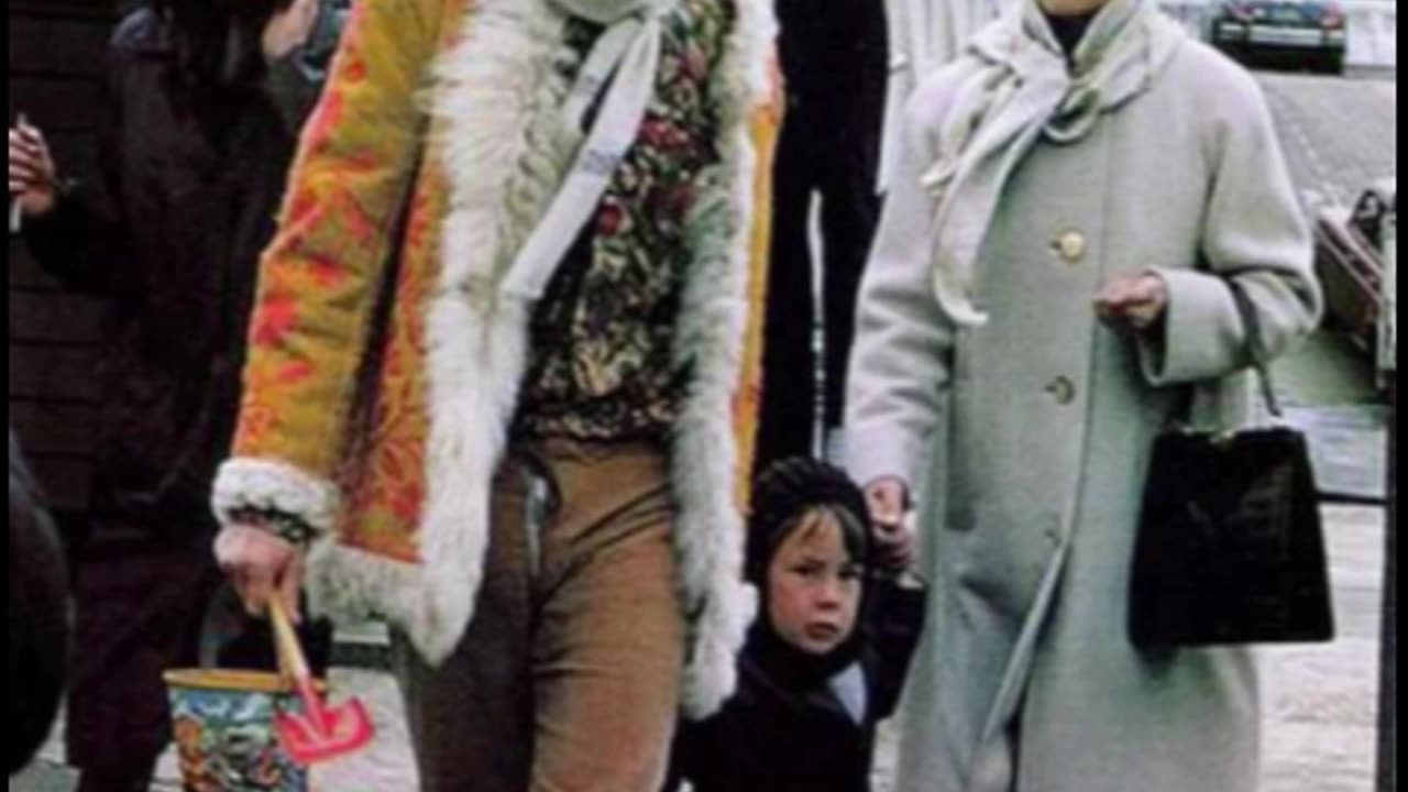 John Lennon Song (1940-1980)- Soon A Sound ~ By alsetian. St. Paul and Taylor Swift A.I.