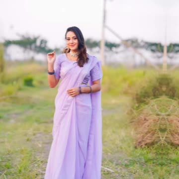 শাড়ী ও থ্রীপিছে,, রিতুকে অ-সাধারণ সুন্দর লাগছে…