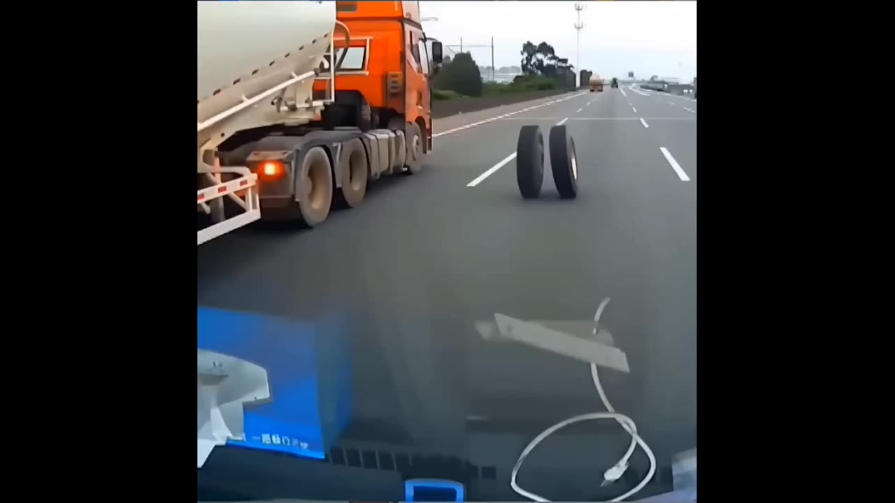 Wheels are on their own way😂😂