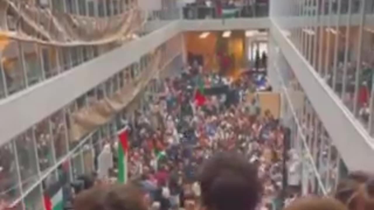 #Switzerland #Lausanne University in Favour of Palestinions GAZA Muslims