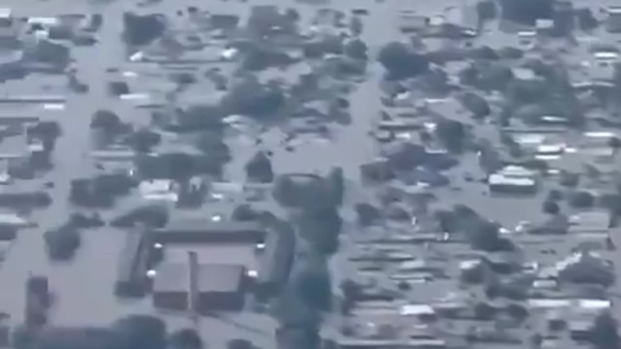 Damage caused by intense flooding in Porto Alegre and Canoas, located in Rio Grande do Sul.