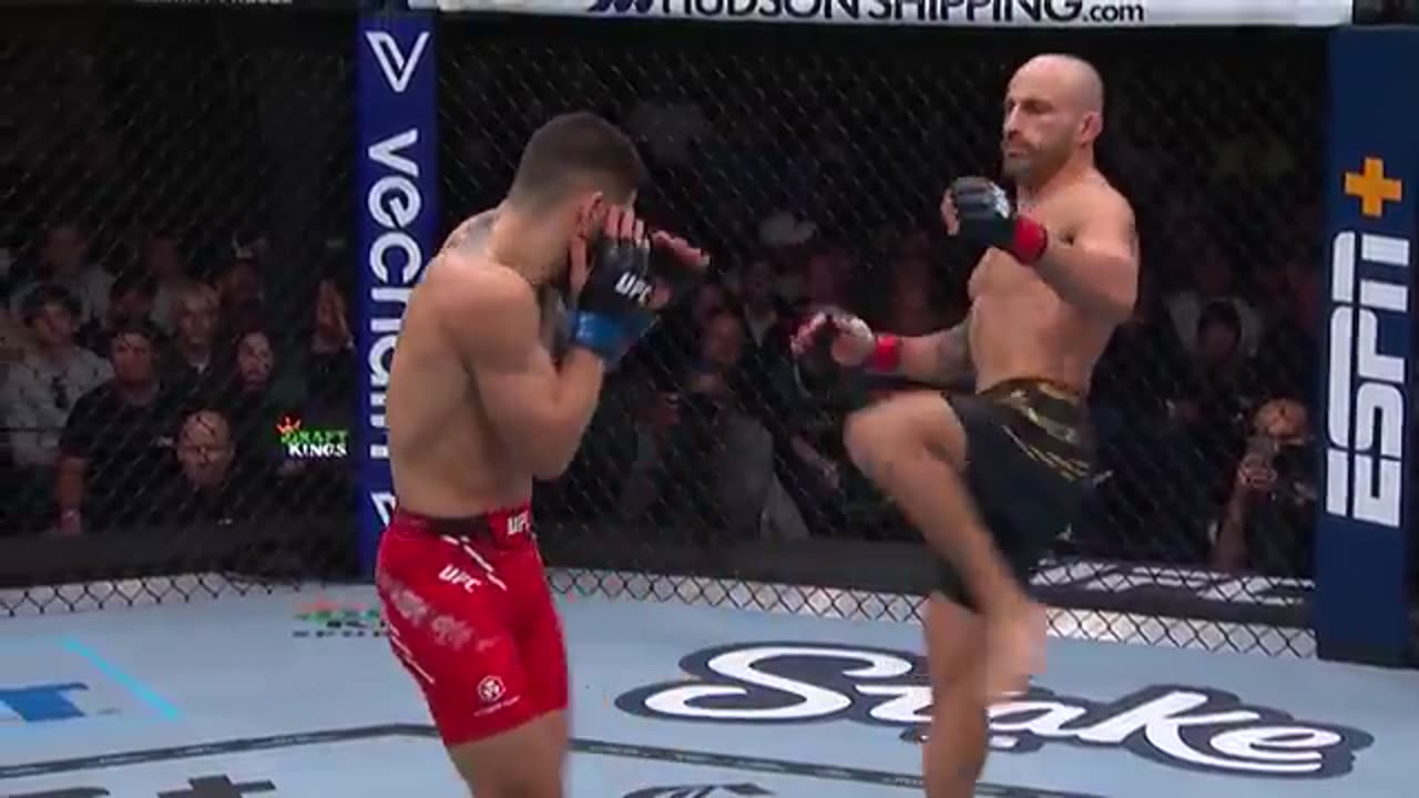 Ilia Topuria vs Alexander Volkanovski | !!!FULL FIGHT!!! | UFC