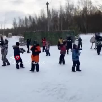 Kids in Grade School are Now Required to Do Military Training Drills in Russia