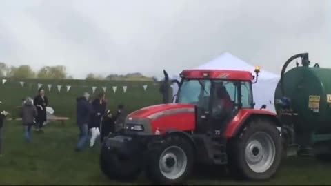 Farmer sprays poop at protestors trespassing on his land 🇺🇸