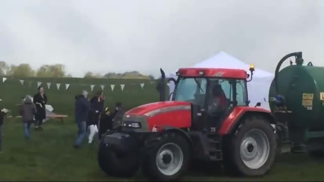 Farmer sprays poop at protestors trespassing on his land 🇺🇸