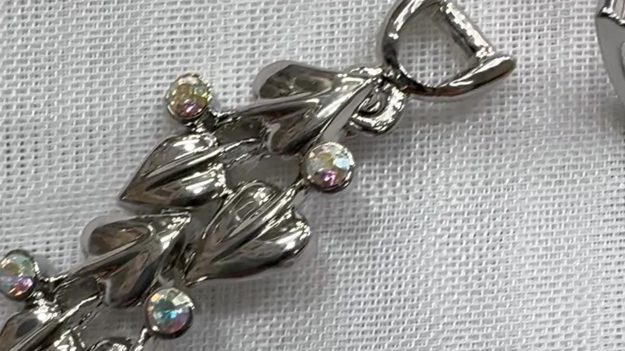 7.5” Leaf Bracelet. Made with Swarovski Crystal AB. Party. Event