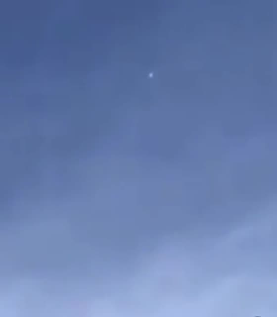 Chinese balloon flies over Kansas City, Missouri