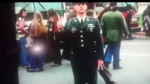 포레스트 검프 속 바포메트 (프리메이슨) 숭배를 고의적으로 드러낸 톰 행크스와 프리메이슨 제작자.