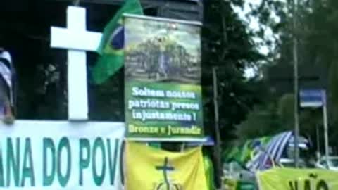 MANIFESTAÇÃO CONTRA VACHINA, PASSAPORTE SANITÁRIO E FORA DÓRIA NA AVENIDA PAULISTA EM SÃO PAULO