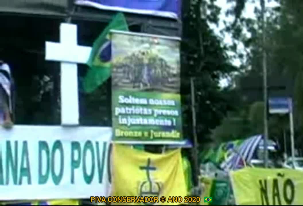 MANIFESTAÇÃO CONTRA VACHINA, PASSAPORTE SANITÁRIO E FORA DÓRIA NA AVENIDA PAULISTA EM SÃO PAULO