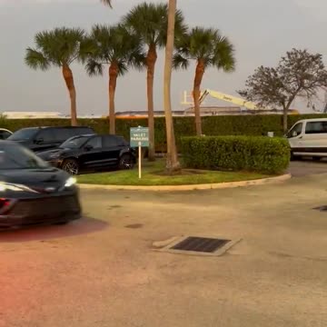 Bending the Knee? Justin Trudeau Arrives in Florida for Meeting with President Trump