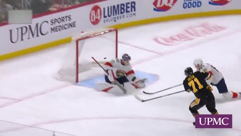 Pittsburgh Penguins - Evgeni Malkin putting on a show with his parents in town 🚨