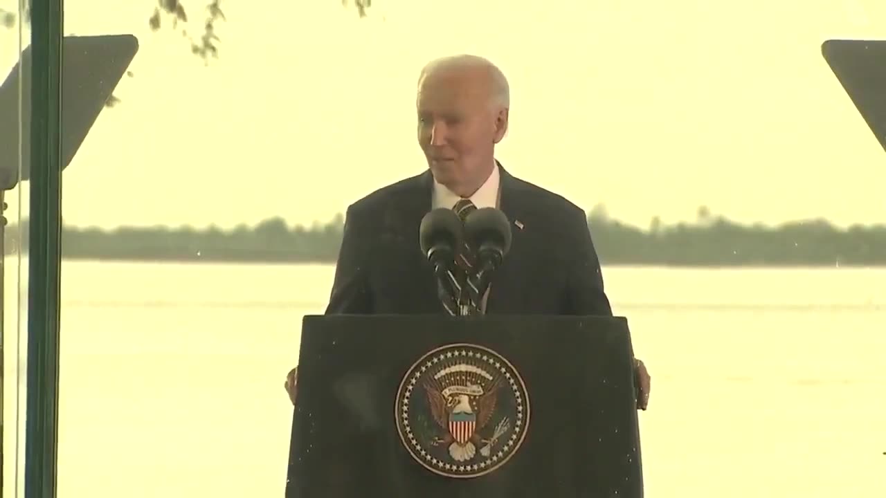 Joe Biden isn’t getting any better...He thinks Angola is a city NOT a country!