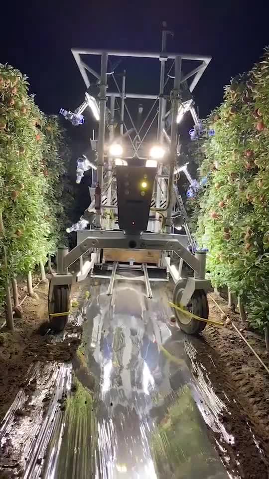 Citizen Free Press - It picks apples... For now...