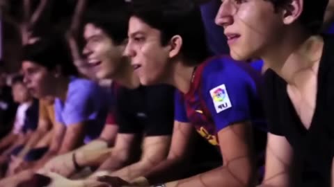 Lionel Messi VERKLEIDET sich als ALTER OPA!