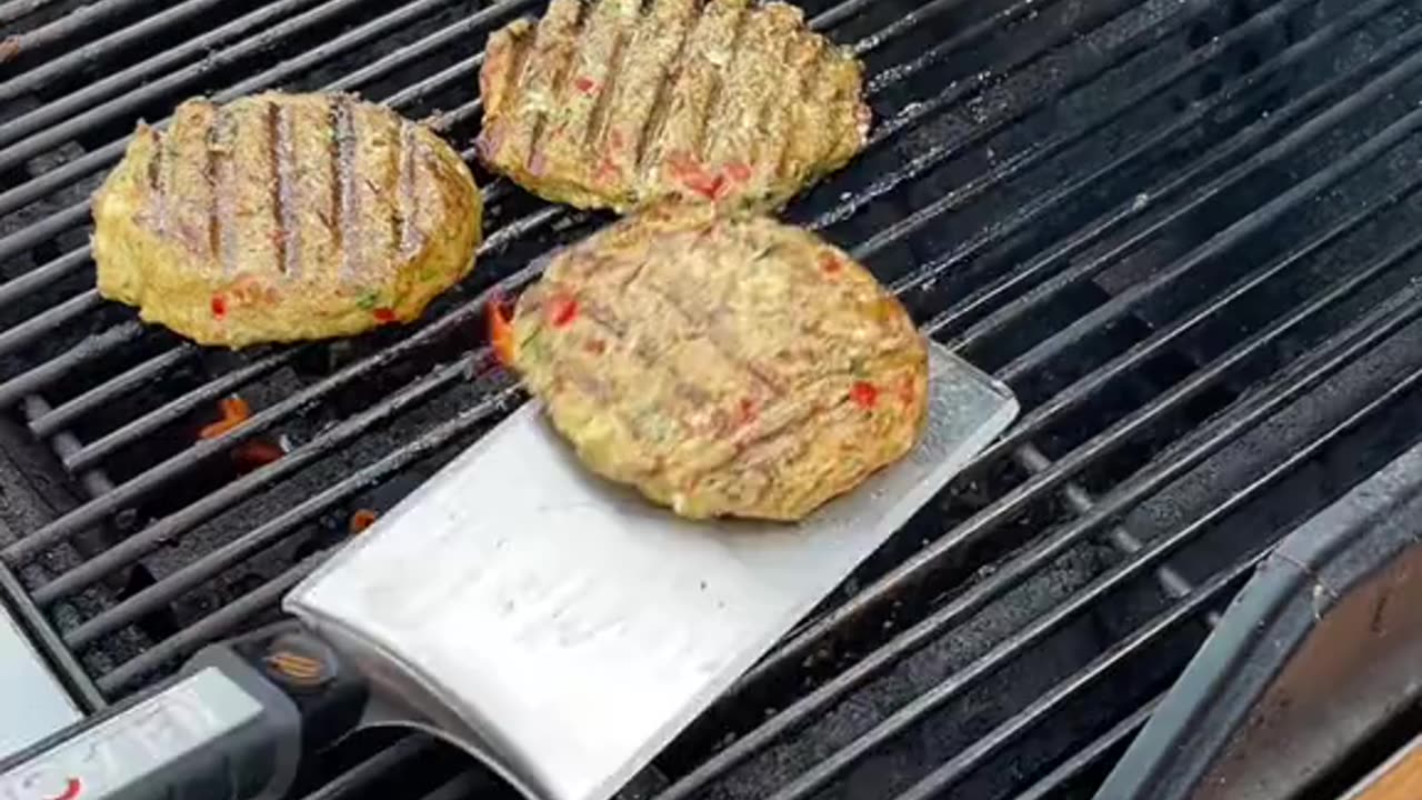 The Perfect Chicken & Feta Burgers ! RECIPE⬇️. #Burger #Chicken #FlavorTheMoment #DanosPartner Mix