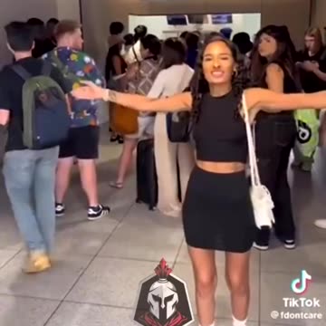 Influencer screams "bomb" in crowded airport for views 🤦‍♂️