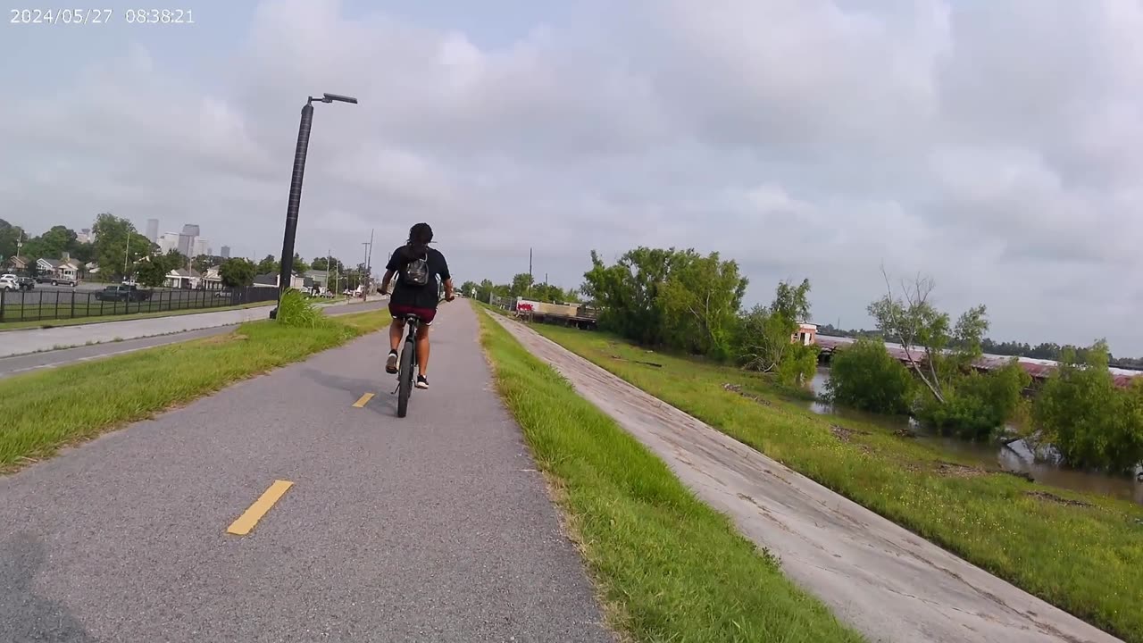 Racing on the Mississippi River Trail