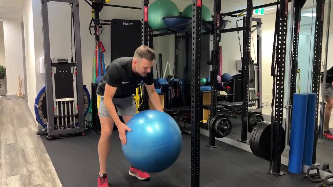 HEALTHY LIFE - Improve the Lunge with Glute Strength _ Tim Keeley _ Physio REHAB