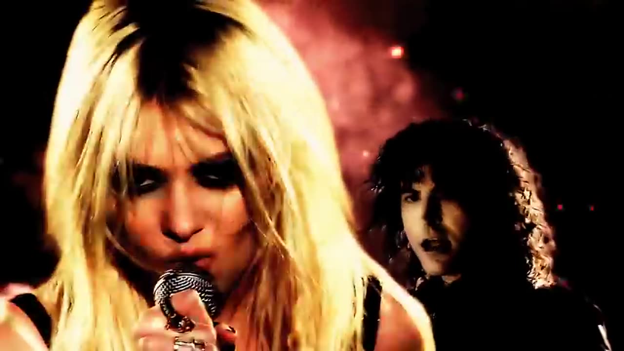 The Pretty Reckless - Make Me Wanna Die (Official Video)