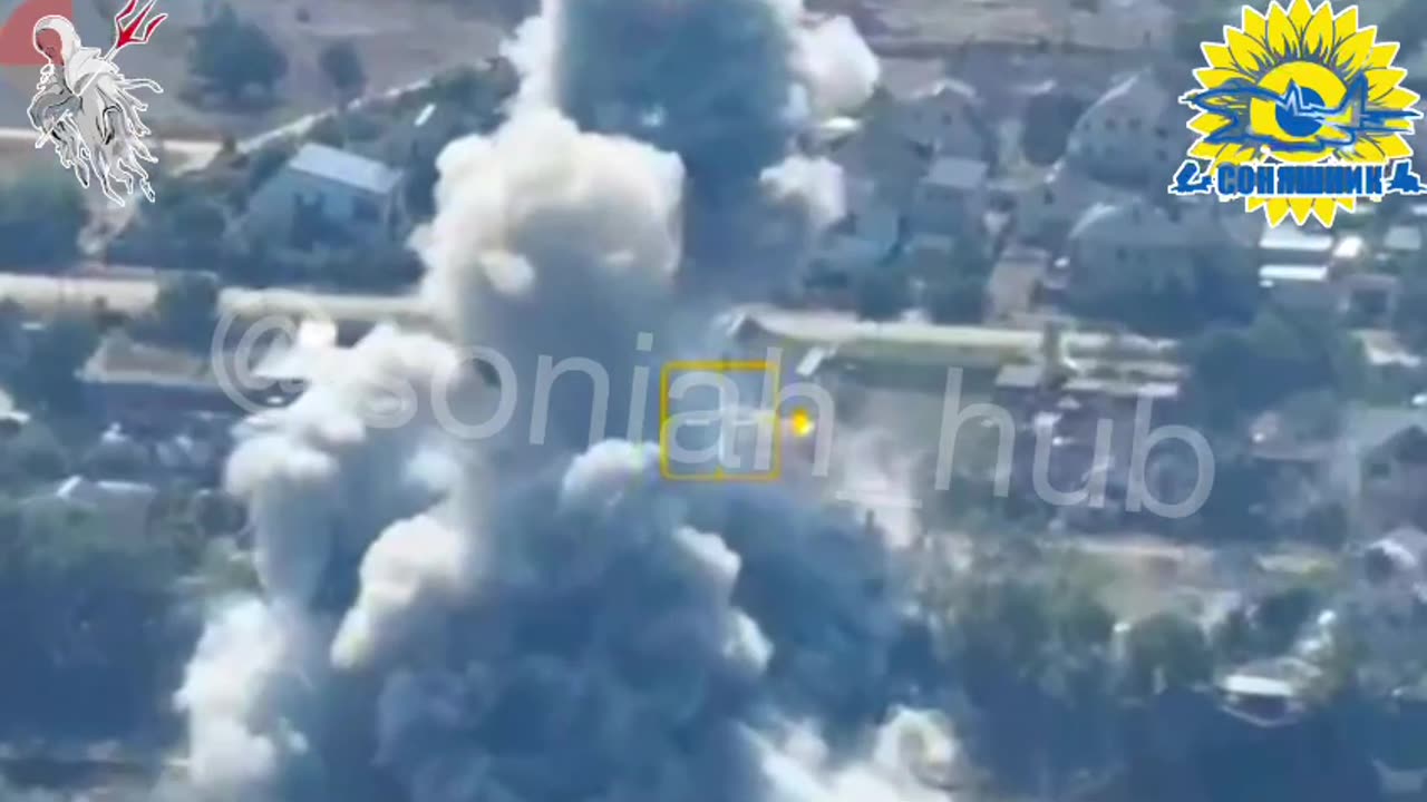 (INASNE) Ukrainian Su27 Slings JDAM into Russian Bridgehead