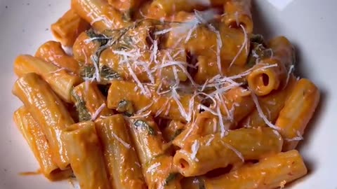 🌹🍝 Indulgent Rose Pasta - A Romantic Twist on Classic Comfort 🌹🍝
