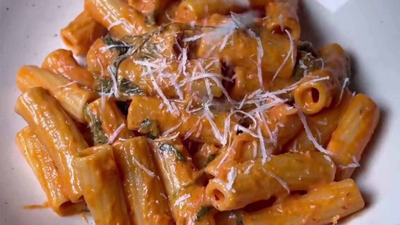 🌹🍝 Indulgent Rose Pasta - A Romantic Twist on Classic Comfort 🌹🍝