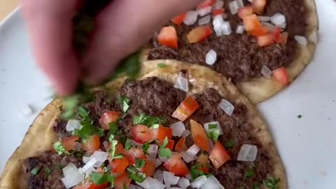 🌮🔥 Lahme B'ajin - The OG Smash Taco Experience! 🥩🔥
