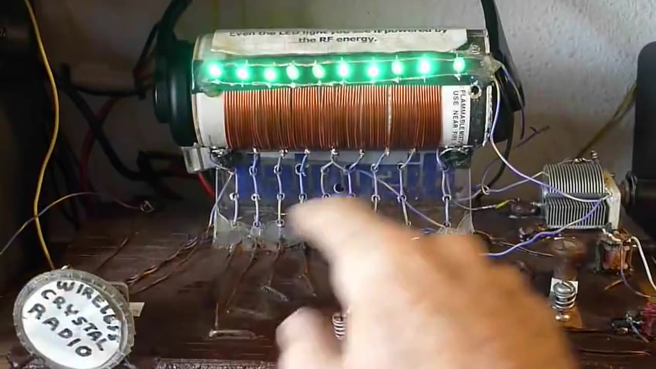 Free Energy - Change Radio Waves Into Electricity