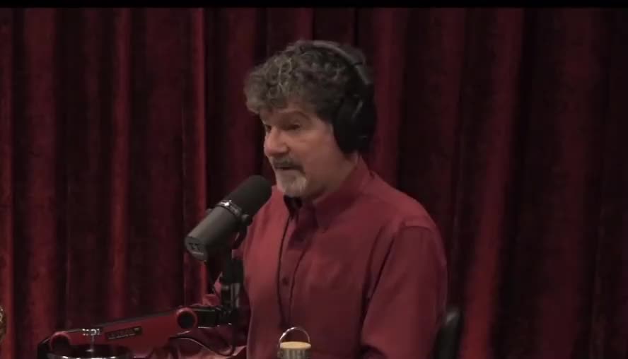 Dr. Bret Weinstein Tells Joe Rogan About How Rona Jabs Has Cost More Lives Than They’ve Saved