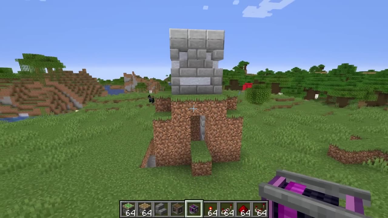 I Made a Transforming Dirt Hut in Minecraft