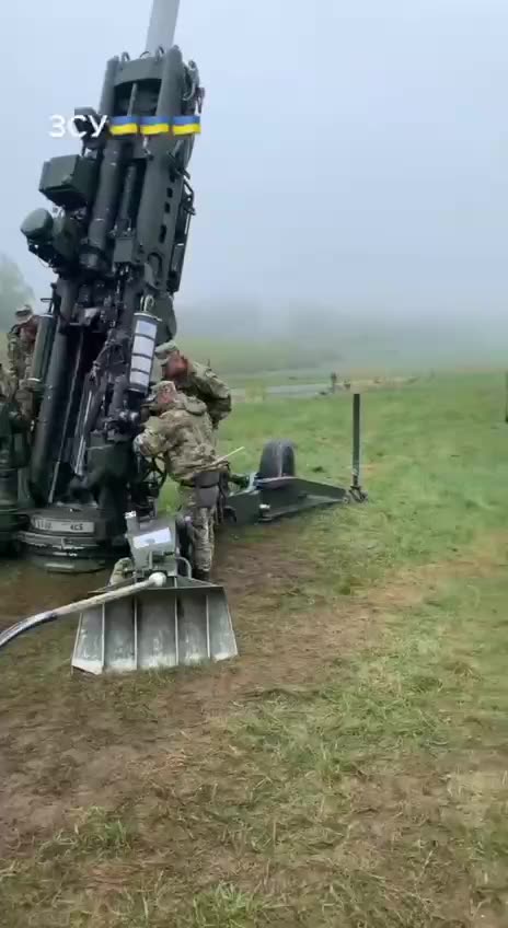 M777 Crew Firing Excalibur Shell
