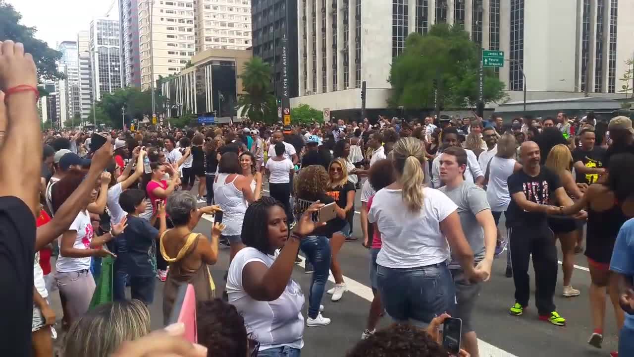 Flash mob samba rock 2017