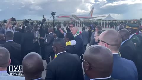 Lukashenko arrived in Zimbabwe. The President of Belarus was joyfully greeted.