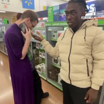 This guy asked a liberal to pick between Woman’s Rights & Black Lives Matter 😂😂😂