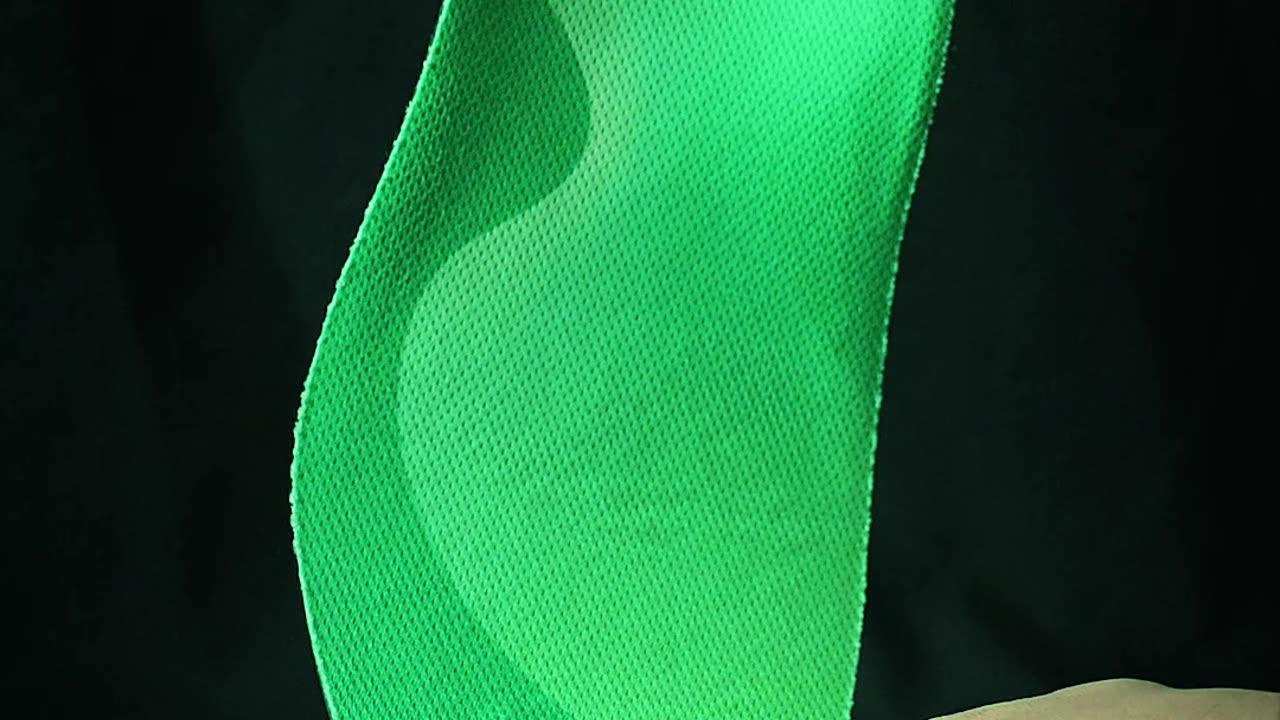 The use of casual breathable insoles