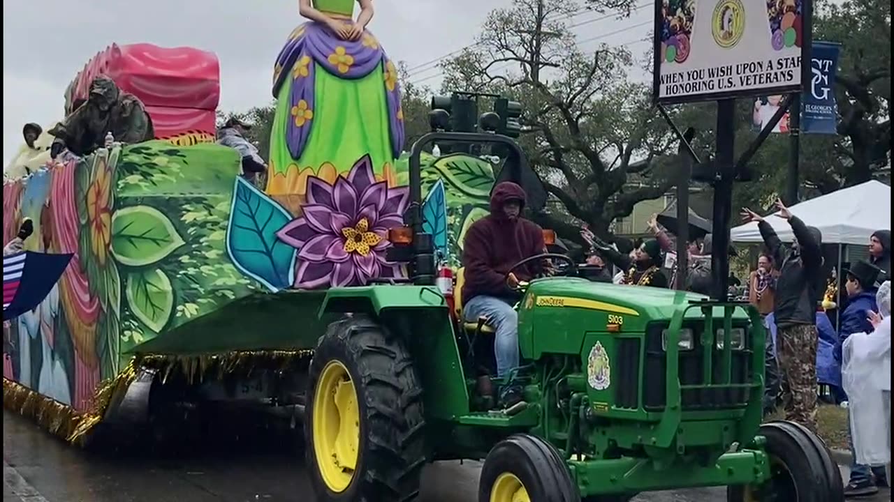 Mardi Gras - Uptown New Orleans