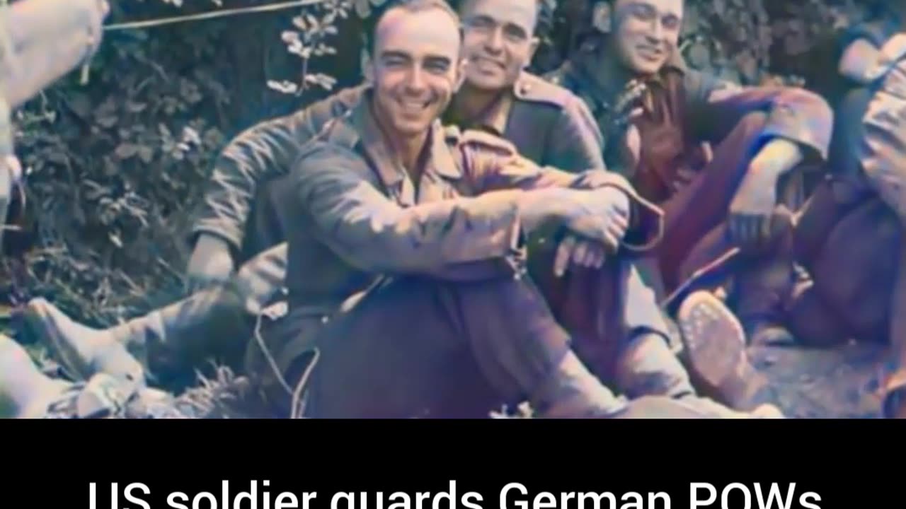 US soldier guards German POWs with MG42 unusual #Colourized footage🇺🇸 🔒 🇩🇪 🎥