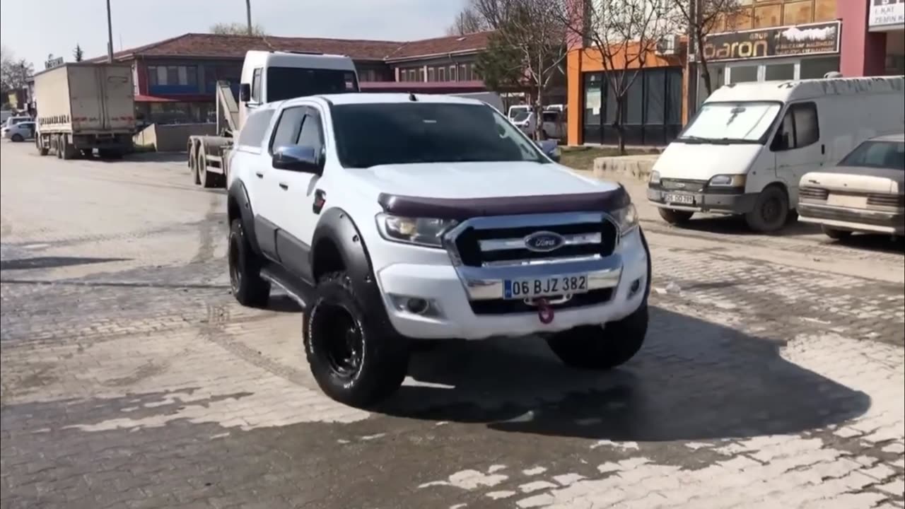 How to wash the dirtiest Ford RANGER! offroad 4x4 full of mud