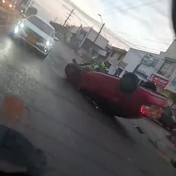 VIDEO AVENIDA EL BOSQUE ACCIDENTE DE CARRO