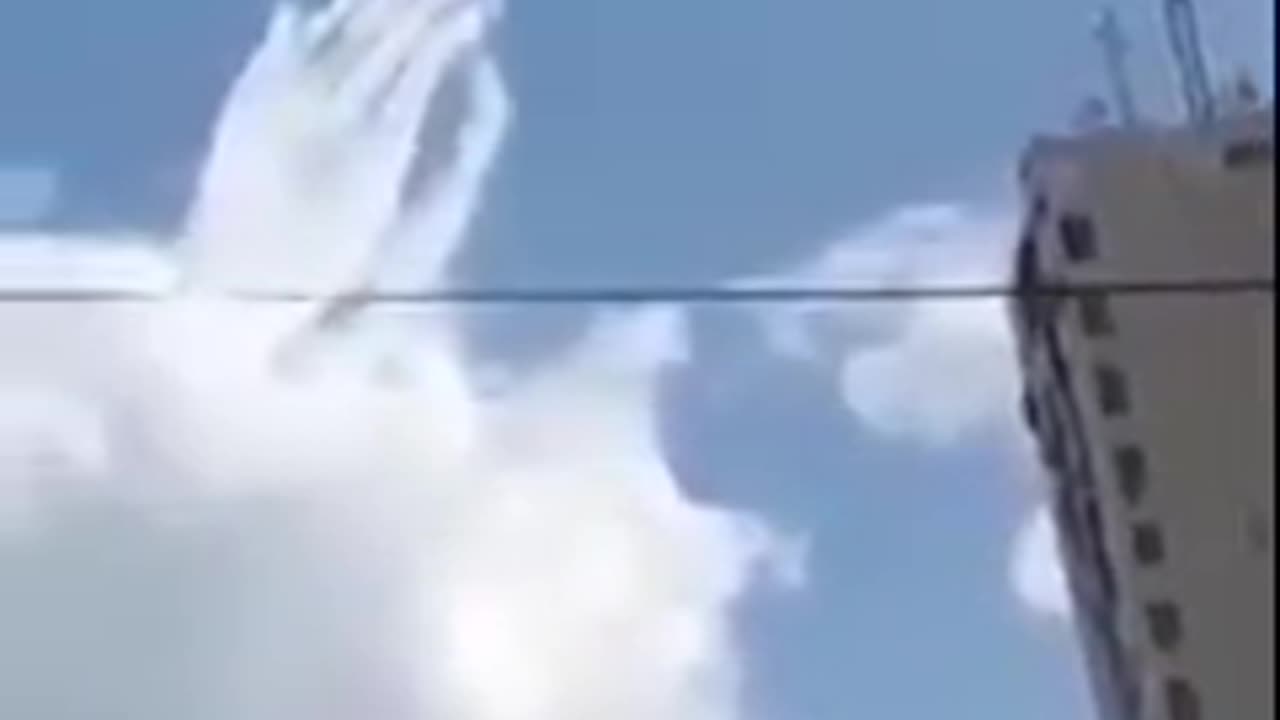 Strange HAARP looking Bluebeam cloud seen over Siria