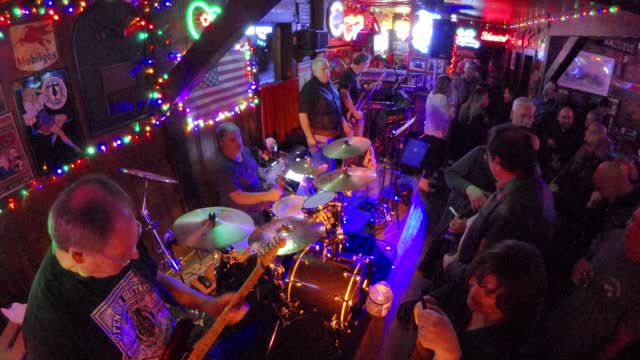 My Guitar Wants To Kill Your Mama