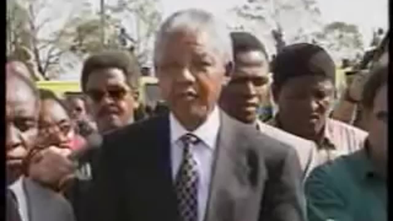 Mandela sings, Kill all Whites